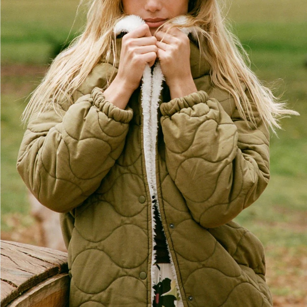 O'Neill olive green Quilted Jacket with sherpa collar. Size XL